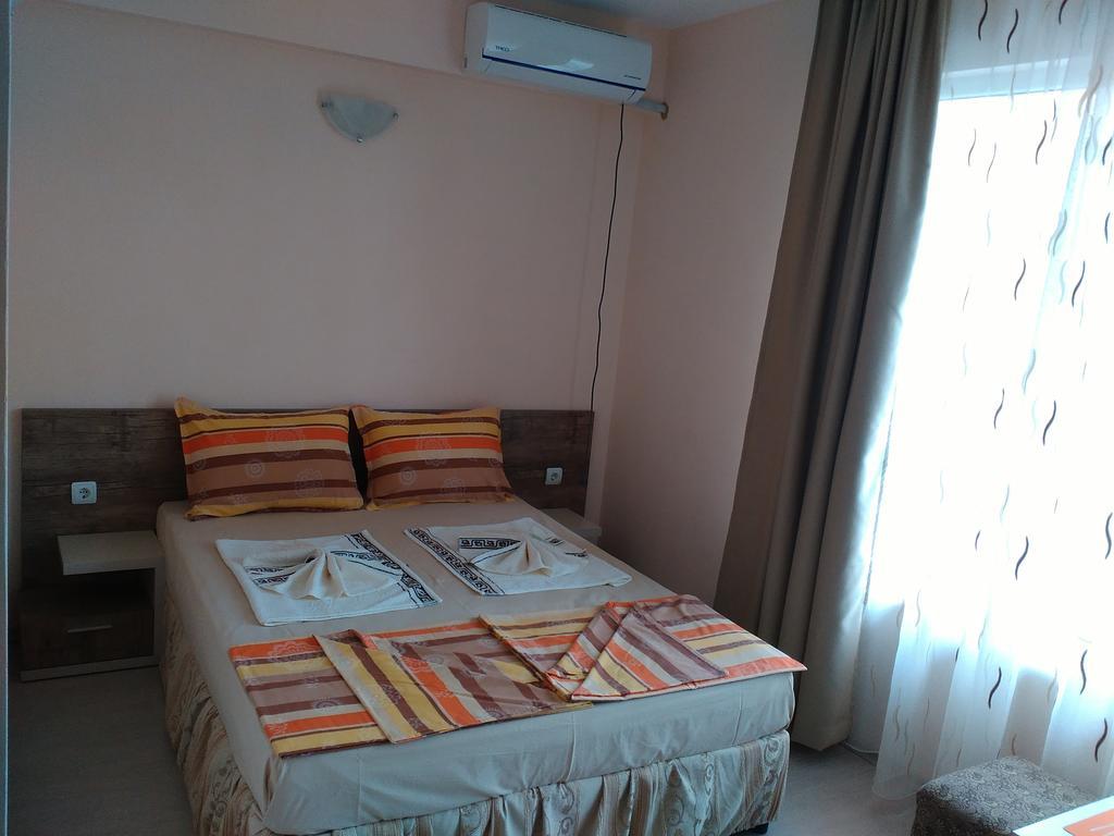 Fits Guest House Primorsko Eksteriør billede