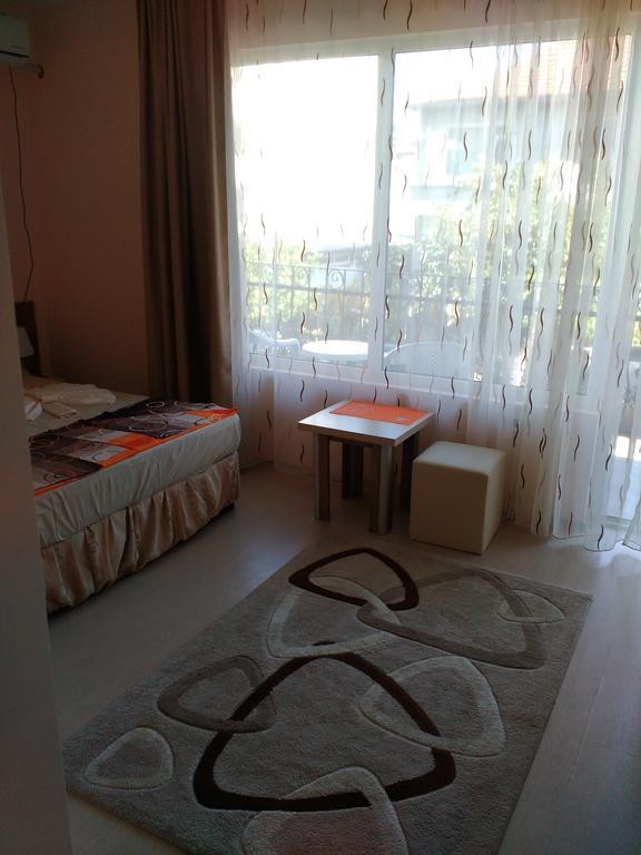 Fits Guest House Primorsko Eksteriør billede