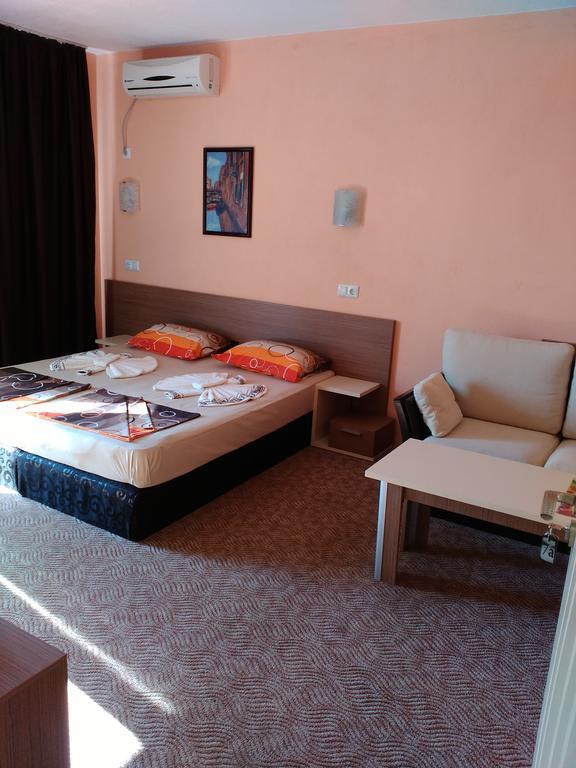 Fits Guest House Primorsko Eksteriør billede